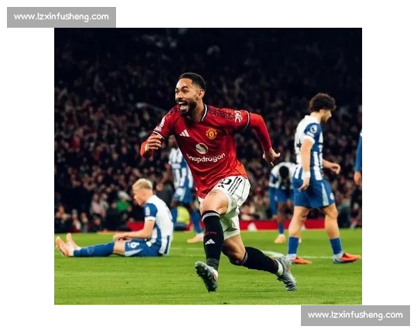 弧顶破网!库尼亚老特拉福德首球点燃曼联三连胜 弧顶破网!库尼亚老特拉福德首球点燃曼联三连胜